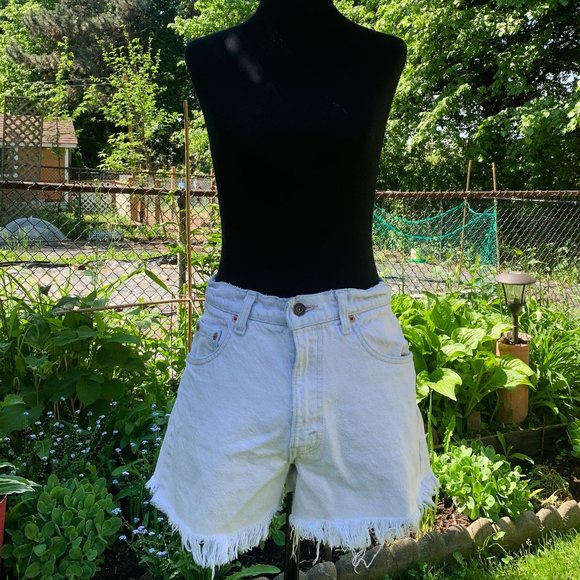 Levi's Pants - 550 High-waisted Levi's Shorts (Levi's)